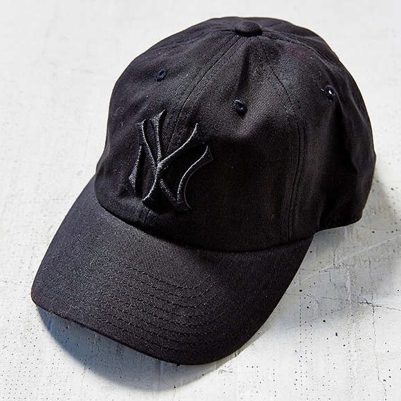 urban outfitters yankees hat